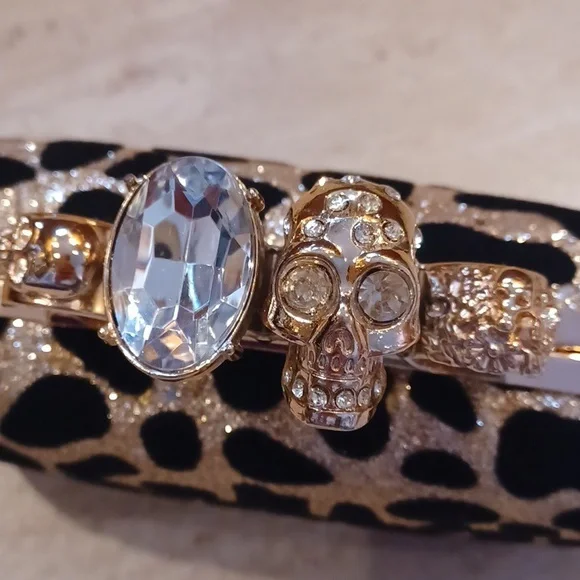 Unique Black/Shimmery Gold Clutch - Picture 2 of 9